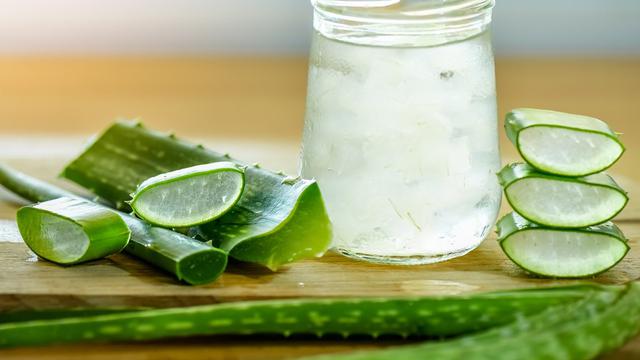 Aloe vera for facial breakout