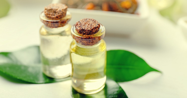 Tea tree oil for back acne treatment