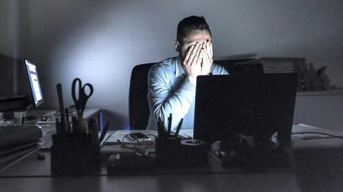 7 Ways to Avoid Tired Eyes for Staring at a Computer Screen All Day